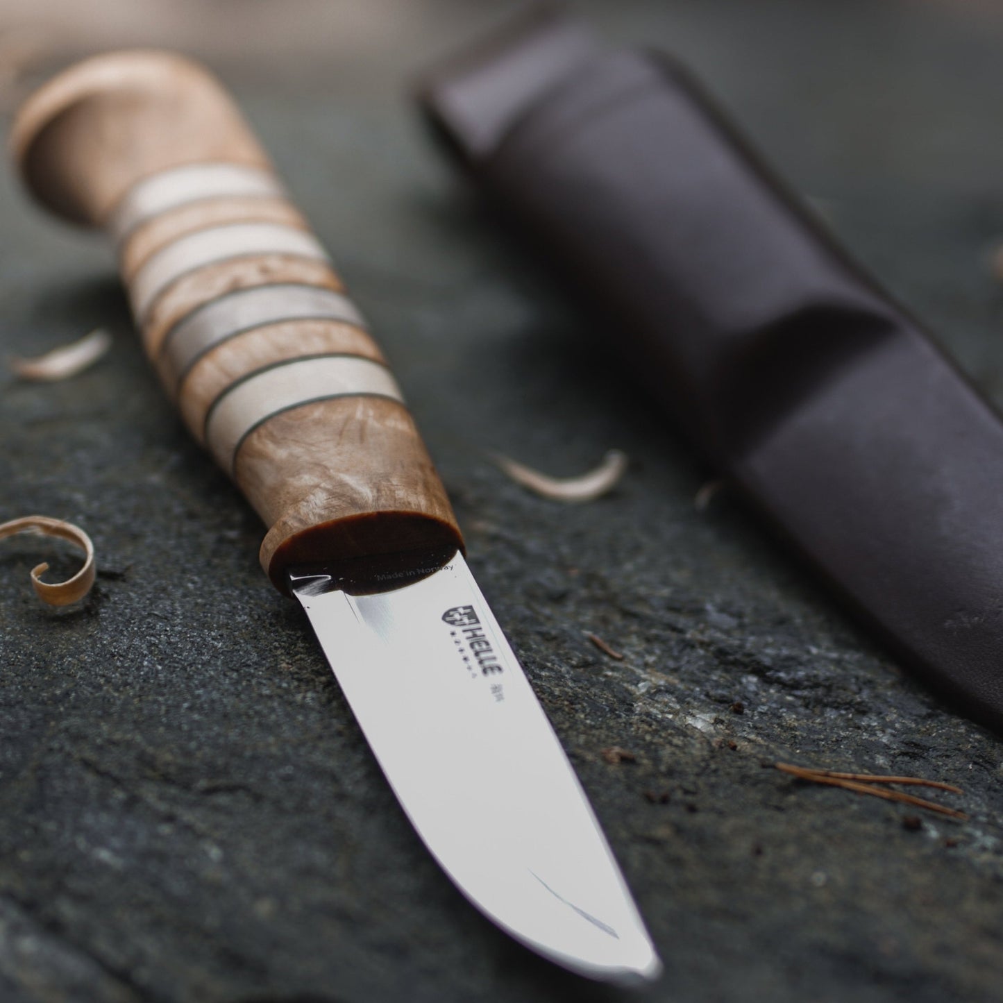 Helle Arv Fixed Blade Knife on Stump with Sheath