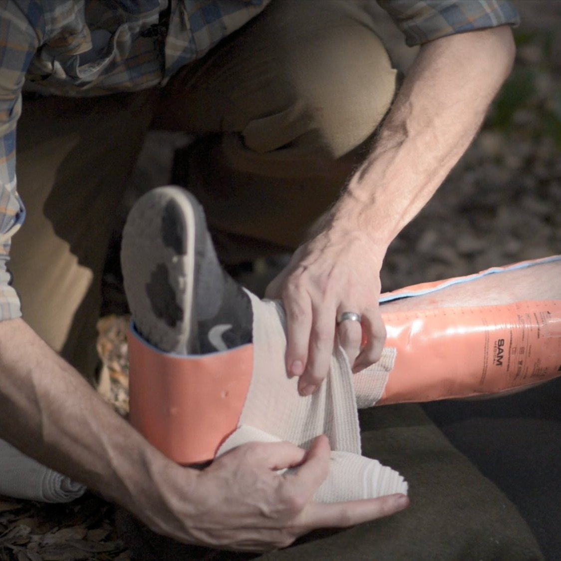 Wilderness Medical Course - Wilderness First Responder (WFR) Gray Bearded Green Beret Survival School SAM Splint Lower Leg Injury