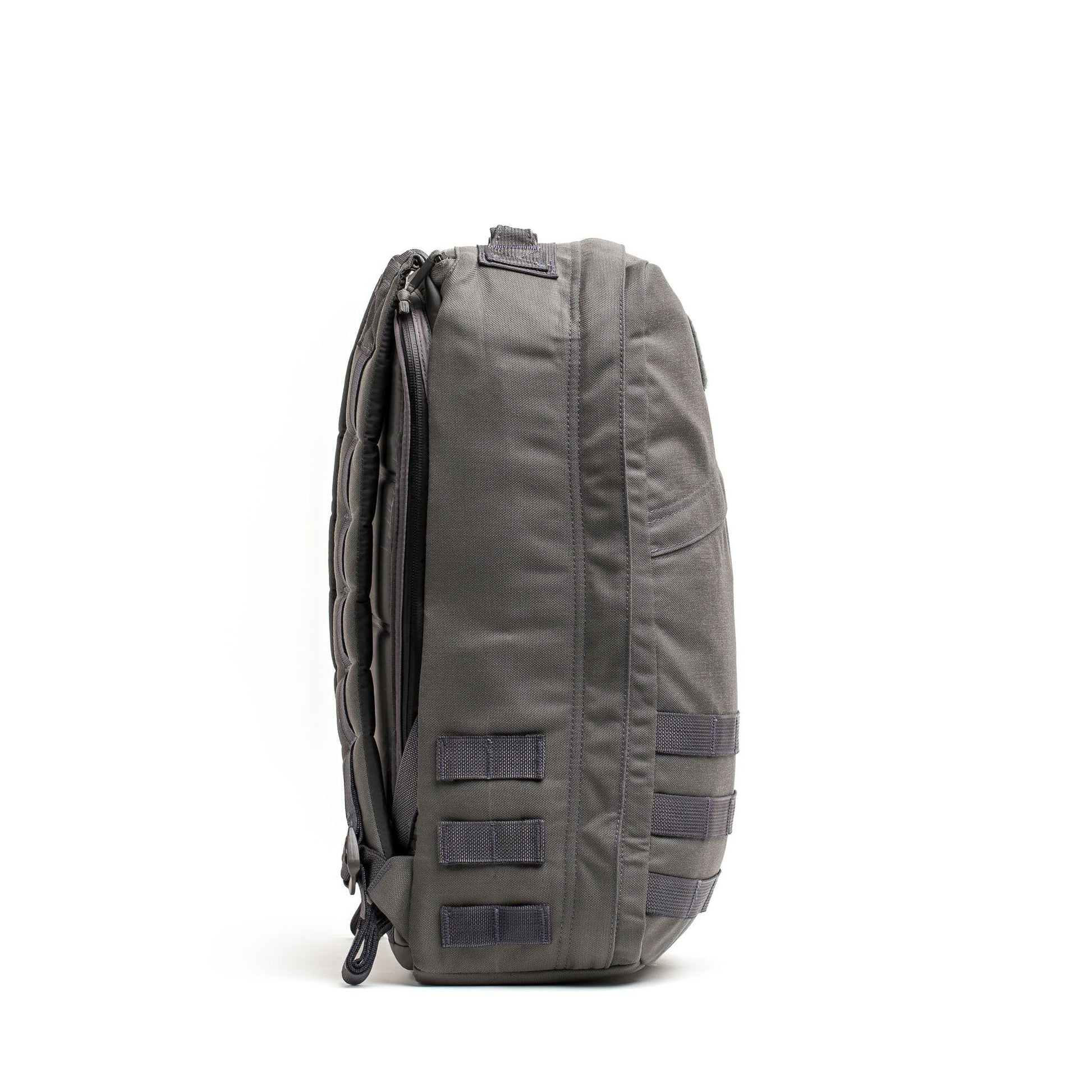 Gr121lwolfgreywithaquaguard Topstash2