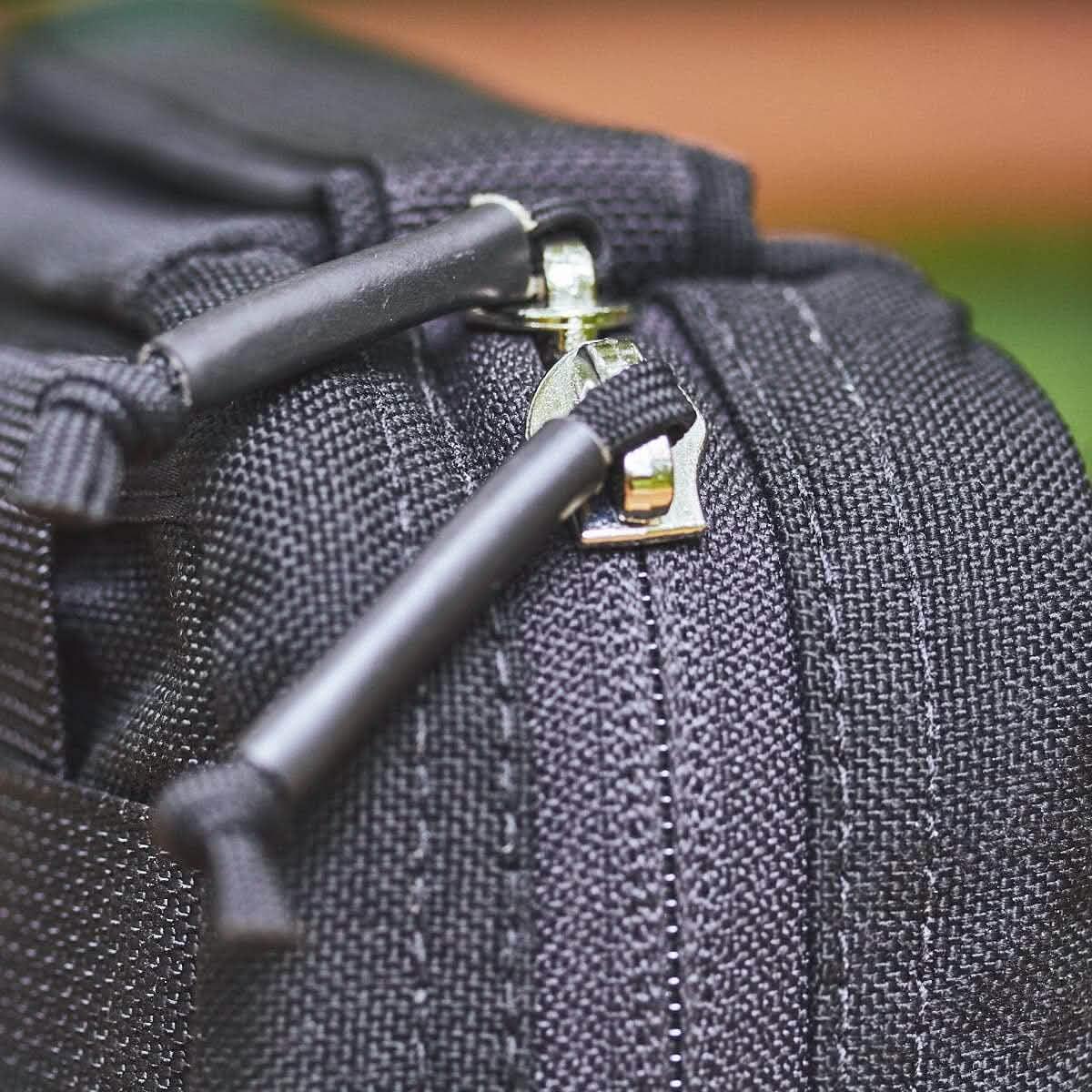 Gr1 Field Zipper Pull 00224.1561817192.1280.1280