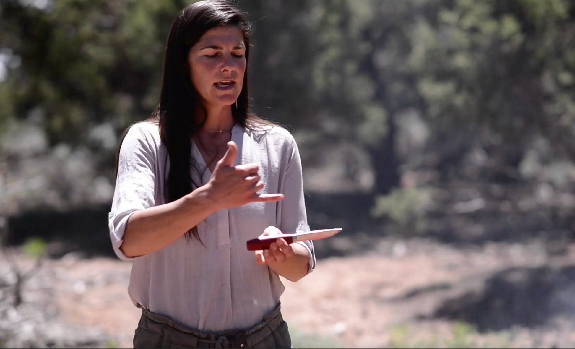 Into the Desert: Desert Survival Film with Kirsten Rechnitz – Essential Skills for Arid Environments (Streaming, USB, and DVD) Knife Safety, Selection, and Use