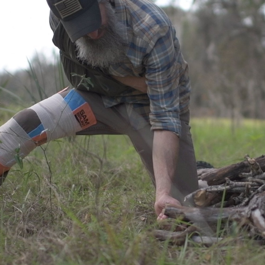 Wilderness Medical Course - Wilderness First Responder (WFR) SAM Splint Knee Immobilizer Sling and Swath Survival Fire